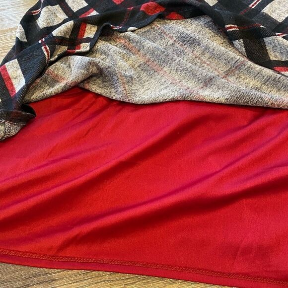 NWT. Petite XL. Stretch dress/ lined. Plaid pattern. - Picture 5 of 9